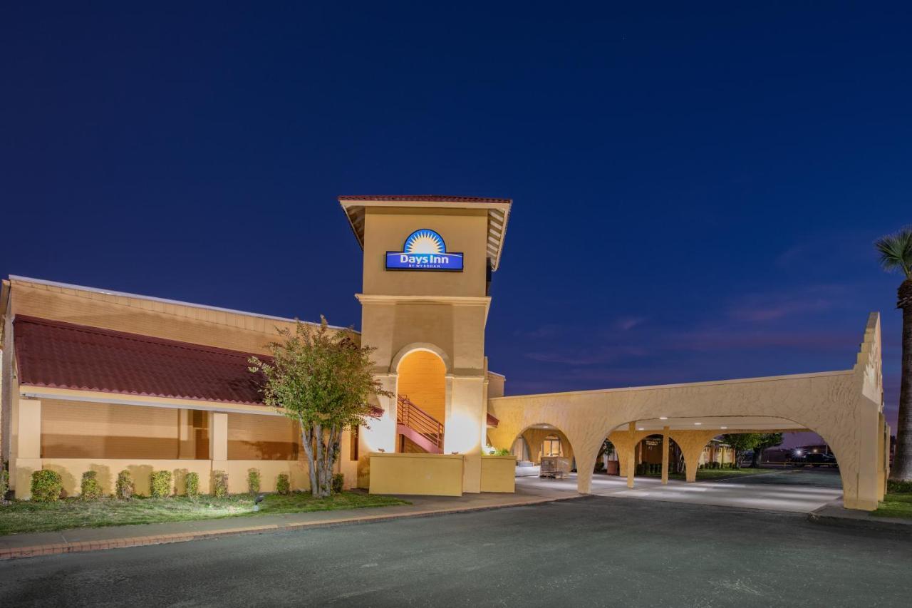 Days Inn By Wyndham Del Rio Exterior foto